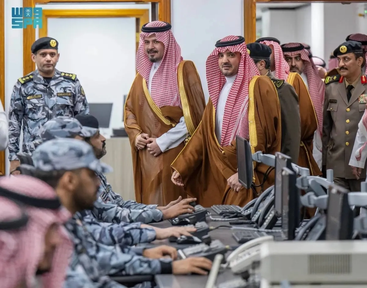 Saudi Interior Minister Reviews Prophet's Mosque Security ahead of Hajj