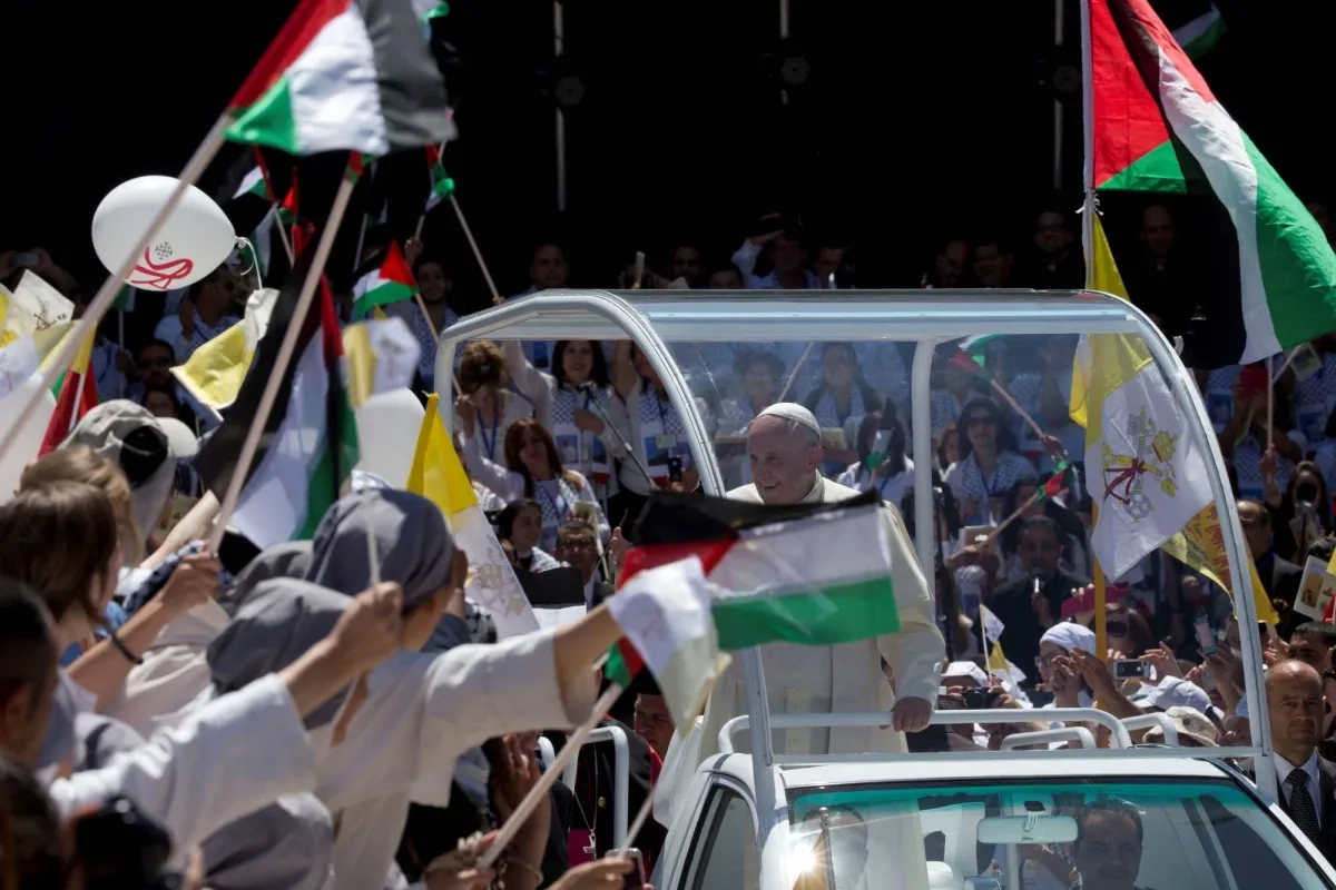 Pope Francis's Popemobile Set to Become Health Clinic for Gaza Children