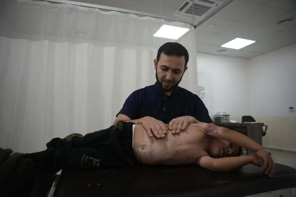 «أطباء بلا حدود»: إغلاق 150 مرفقاً صحياً في سوريا عقب تخفيض التمويل الأميركي