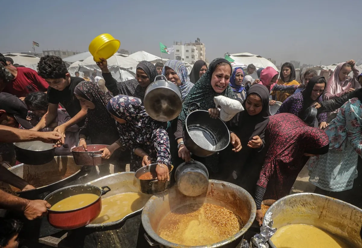 نتنياهو يعترف بأن تدمير غزة يهدف إلى تهجير أهلها