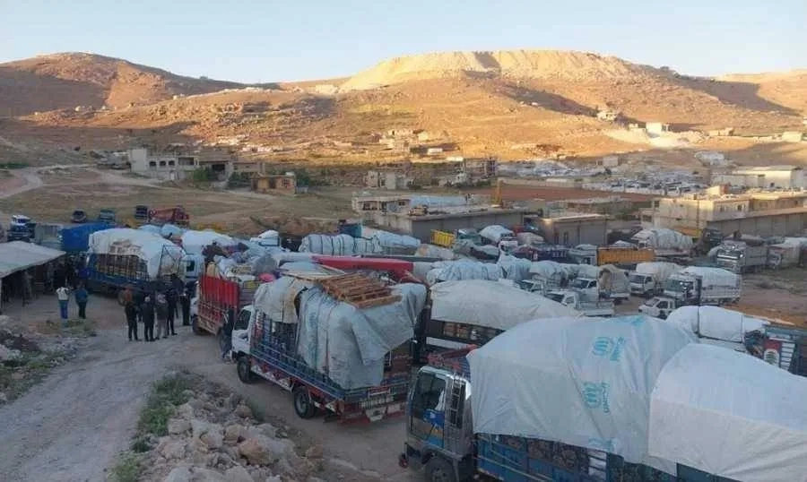 150 عائلة سورية نازحة تغادر لبنان طوعاً خلال يومين