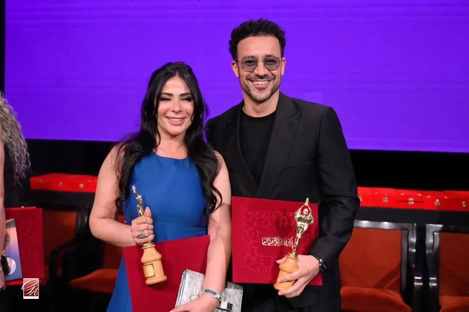 منى زكي وأحمد داود أفضل ممثلَيْن مصرييْن في «الكاثوليكي للسينما»