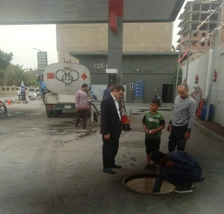 الحكومة المصرية تقر بـ«غش البنزين» وتعوّض المضارين