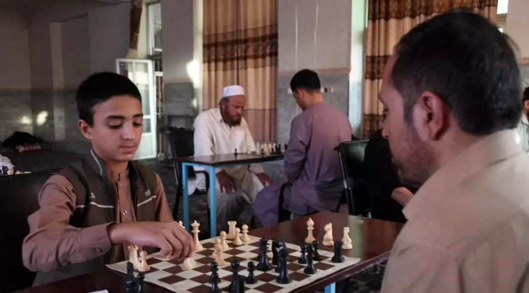 «طالبان» تمنع لعبة الشطرنج في أفغانستان
