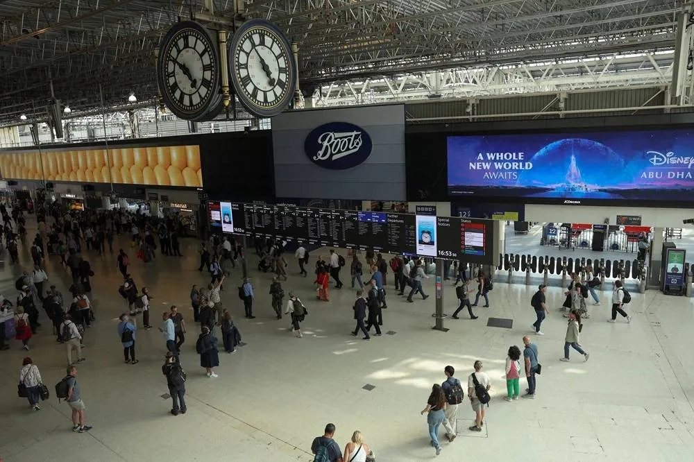 Power Failures Cause Disruption on London Tube