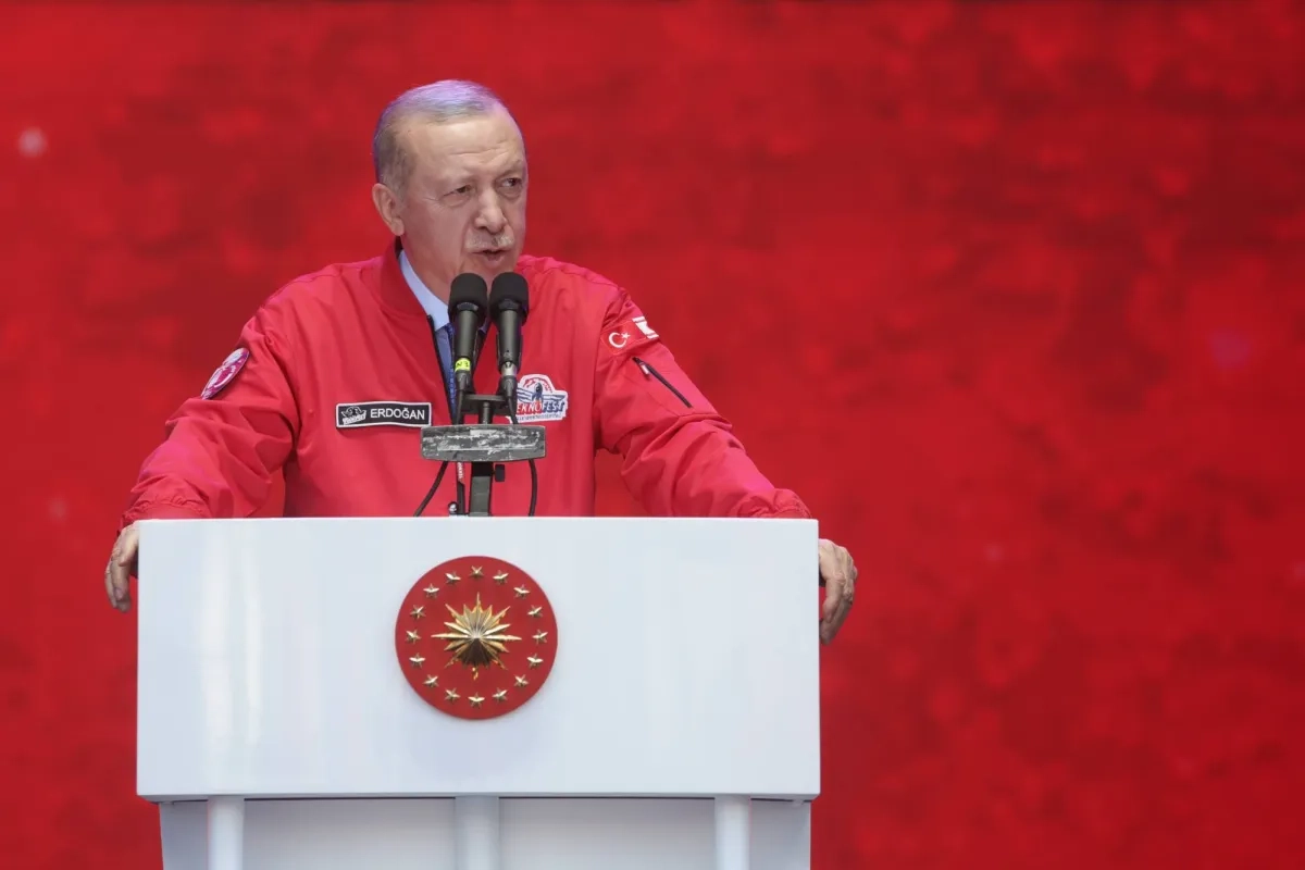 إردوغان مشيداً بحلّ «العمال الكردستاني»: قرار مهم لتعزيز السلام والأخوة في تركيا