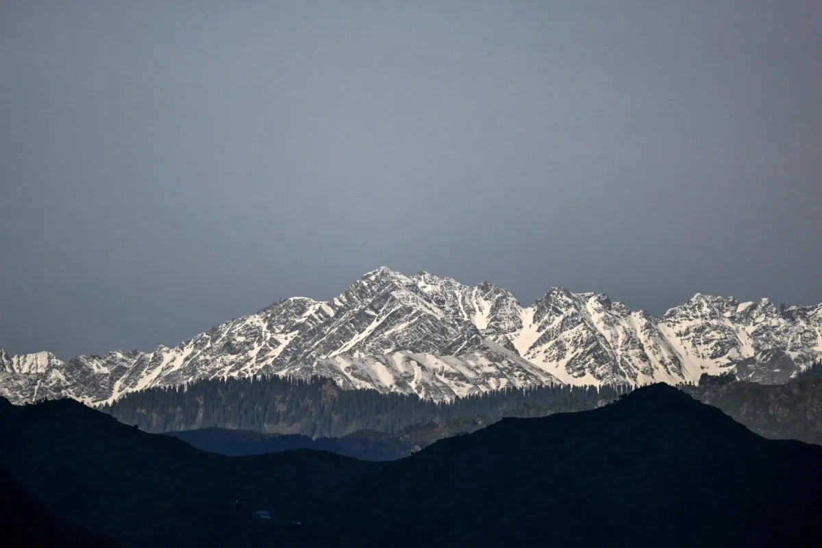 The Himalayas Getting Harder to See Due to Severe Pollution