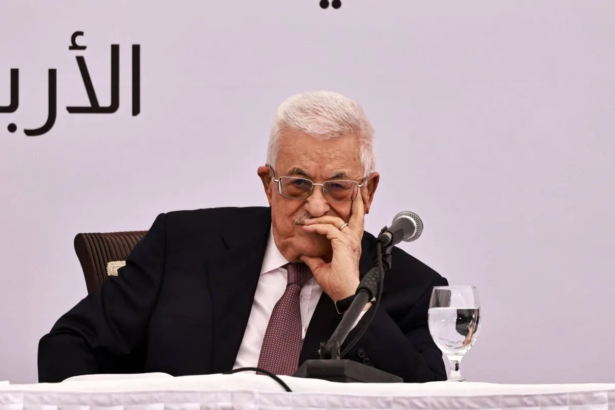 عباس يريد حواراً مباشراً ومكثفاً مع «حماس»