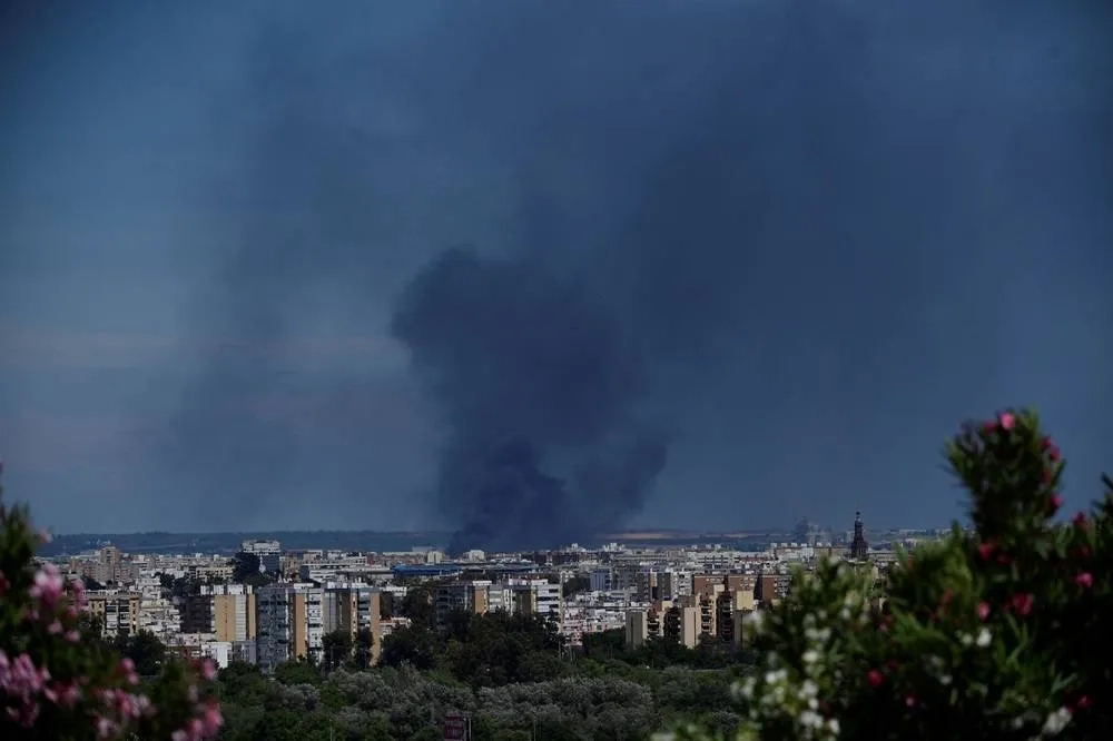 Explosion at Chemical Plant Near Spain's Seville Leads to Warnings for Thousands