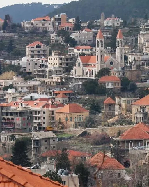 دليلك إلى وجهات سياحية سكنها أهم أدباء لبنان