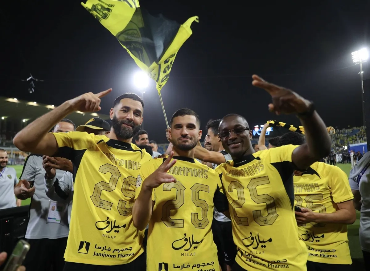 بلانيس: إدارة بنزيمة لفريق الاتحاد مذهلة… «غرفة ملابسنا رائعة"