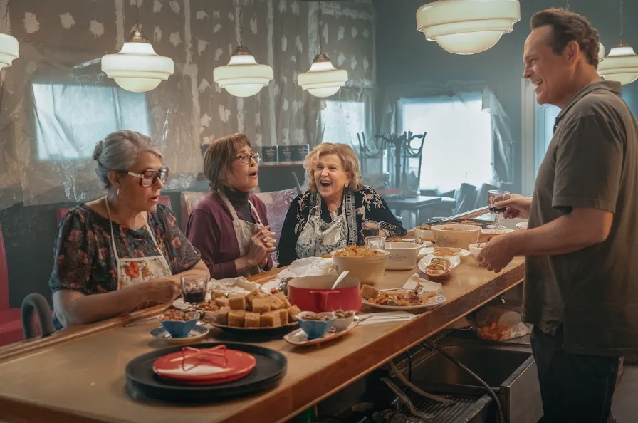 مطعمٌ طاهياتُه جدّات... فيلم Nonnas يحلّق على «نتفليكس»