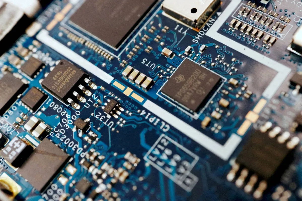 EIB at Work on AI, Semiconductor Investment Plan to Boost EU Competitiveness