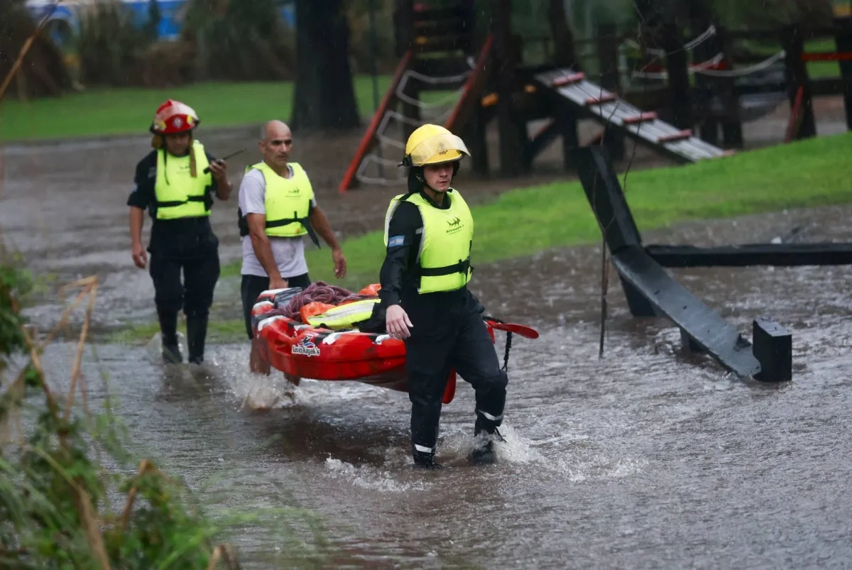 Severe Floods hit Argentina Farm Region, Thousands Evacuate