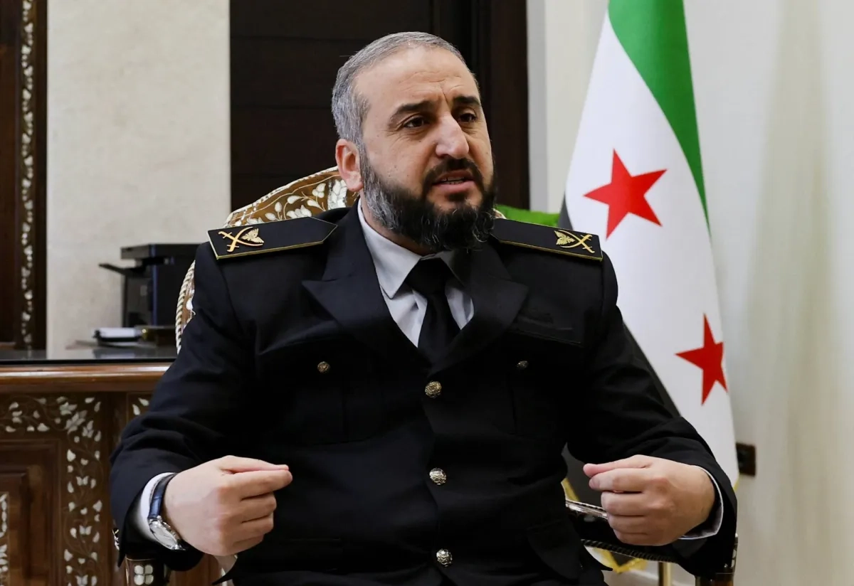 وزير الدفاع السوري يعلن دمج جميع الوحدات العسكرية ضمن وزارته