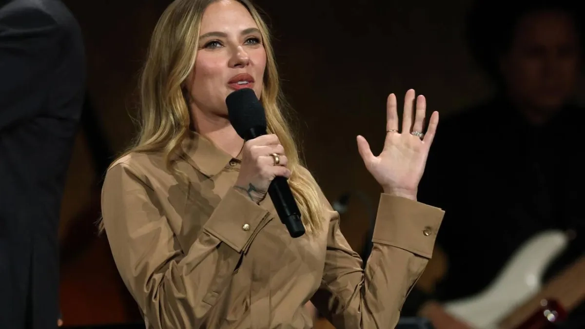 Scarlett Johansson Brings 50th Season of 'SNL' to a Low-key Close