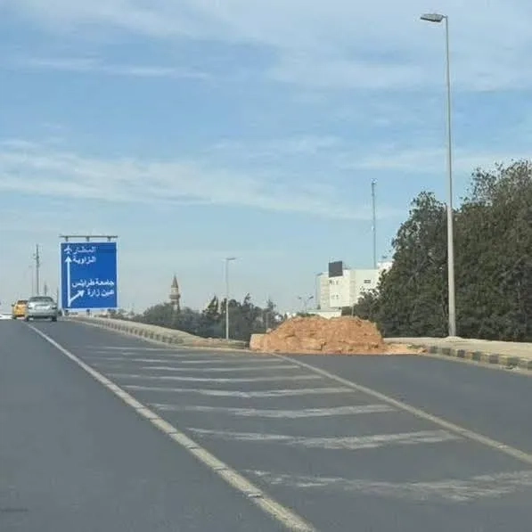محتجّون يصعّدون ضد حكومة الدبيبة بإغلاق طرق وشوارع في طرابلس