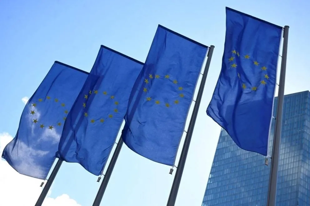 «المفوضية الأوروبية» تخفض توقعات نمو منطقة اليورو لعامي 2025 و2026