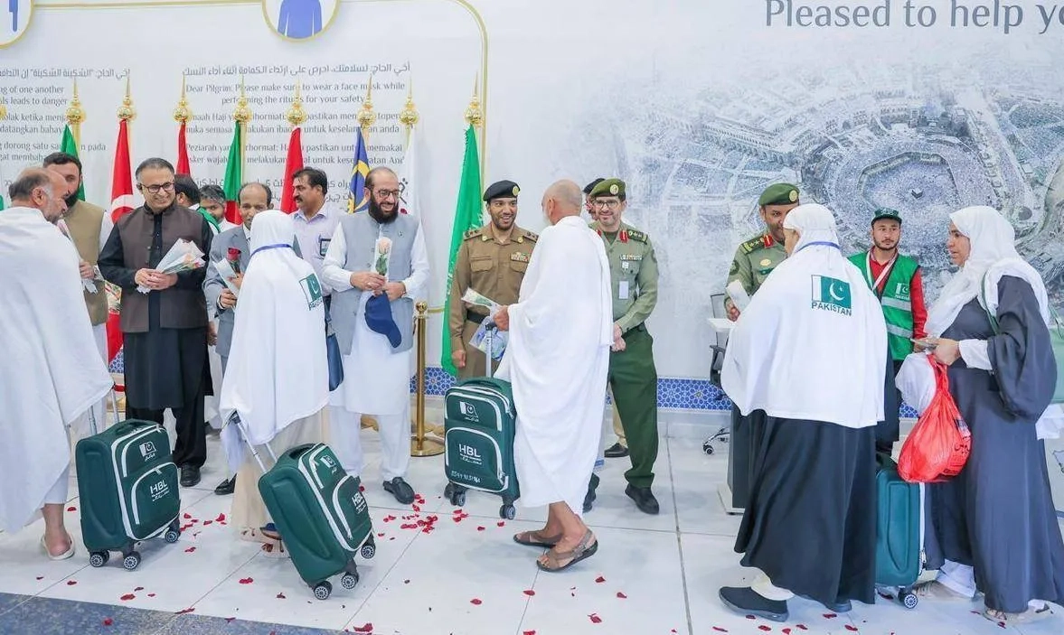 السعودية تستقبل الحجاج بأجهزة مدعومة بالذكاء الاصطناعي