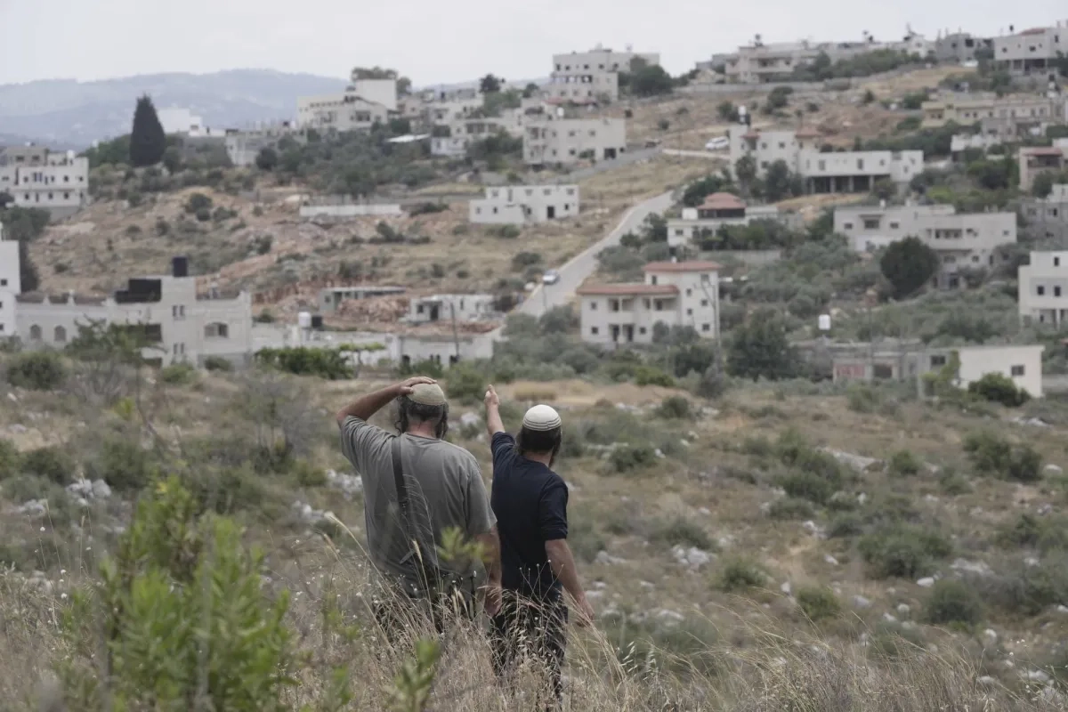 بريطانيا تفرض عقوبات على مستوطنين إسرائيليين في الضفة الغربية