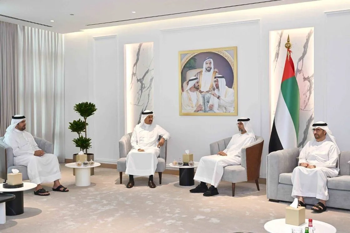 الإمارات والبحرين تبحثان سبل التعاون المشترك في النقل والبنية التحتية