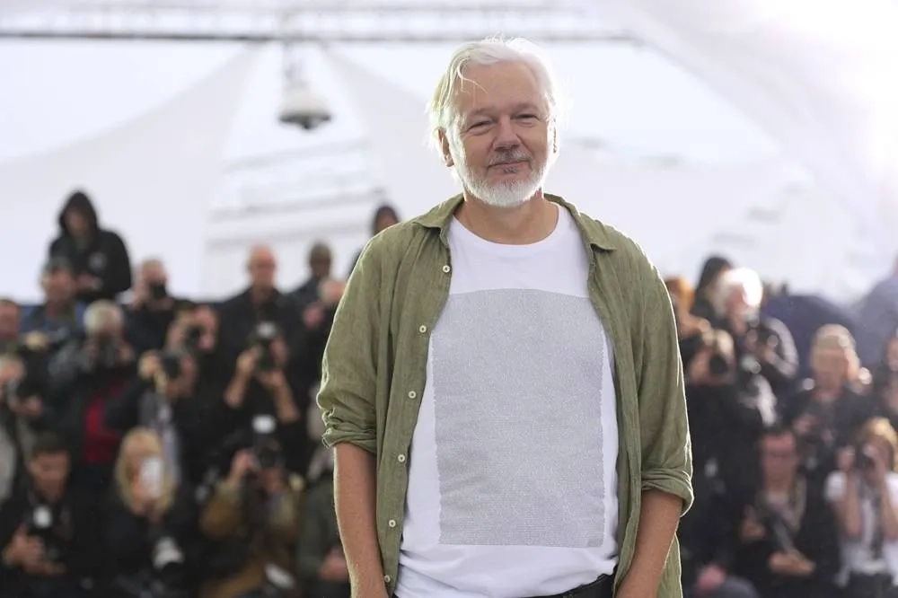 ‘Recovered' Assange Promotes Cannes Documentary Wearing Gaza T-Shirt