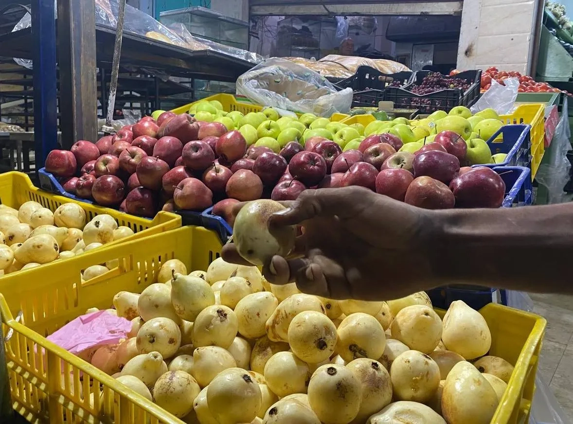 الفاكهة تتقلص على موائد المصريين مع ارتفاع أسعارها