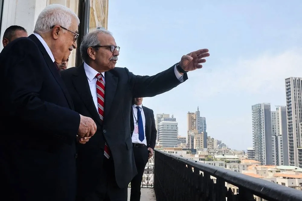 Lebanese Officials, Palestinian President Agree on State Monopoly over Arms