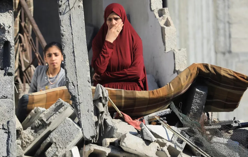 Israeli Strikes Kill Palestinians Protecting Gaza Aid Trucks from Looters