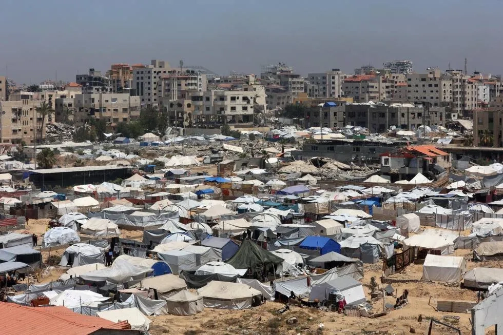 Israeli Strikes Kill 52 in Gaza, Including 36 in a School-turned Shelter