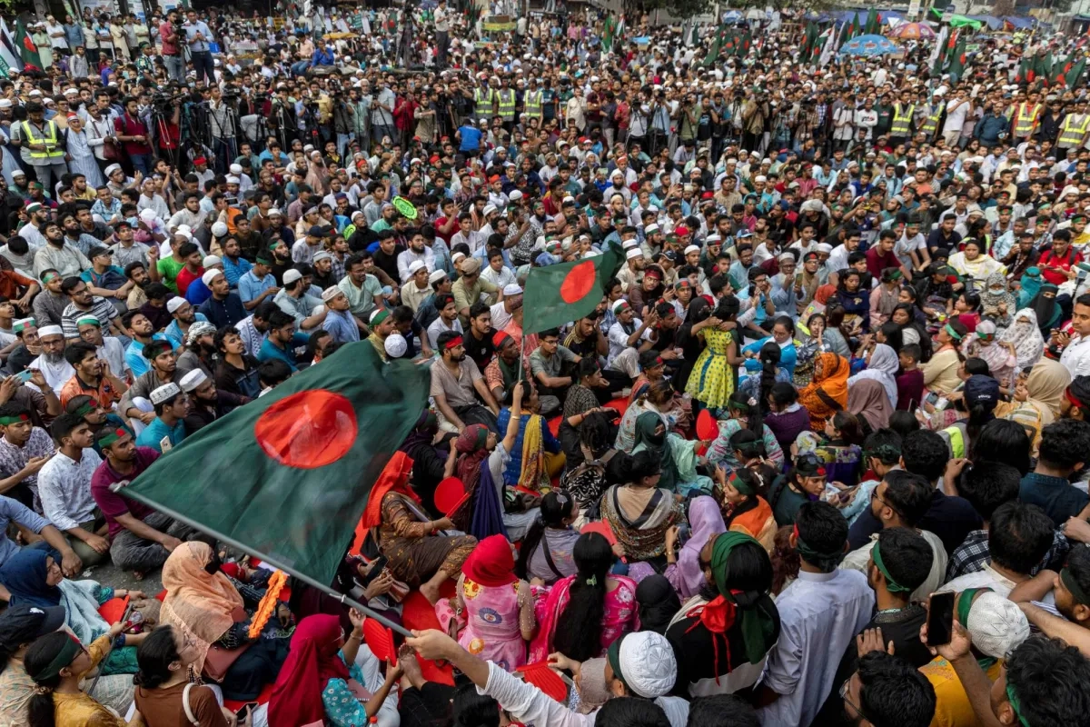 Protests Grip Bangladesh as Pressure Mounts on Yunus-led Government
