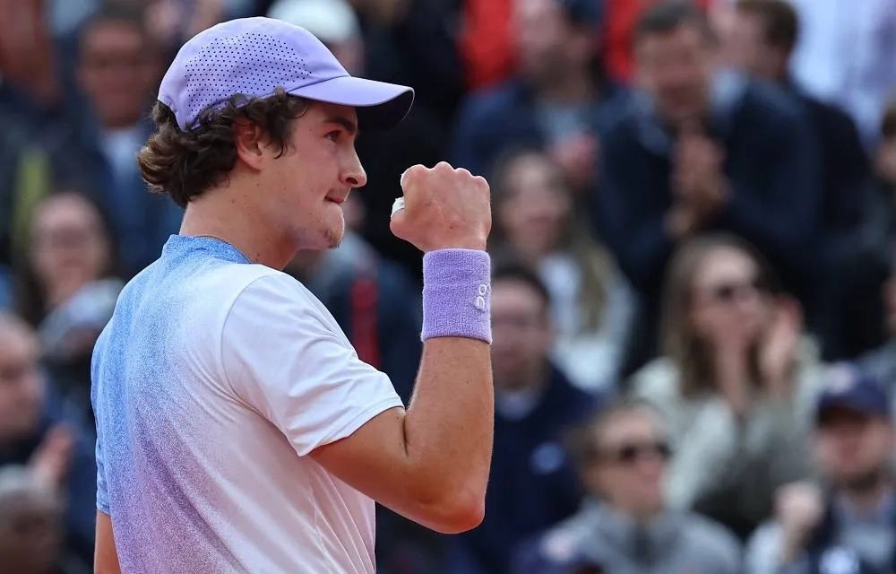 Fonseca Credits Former Champion Kuerten for Brazilian Support at French Open