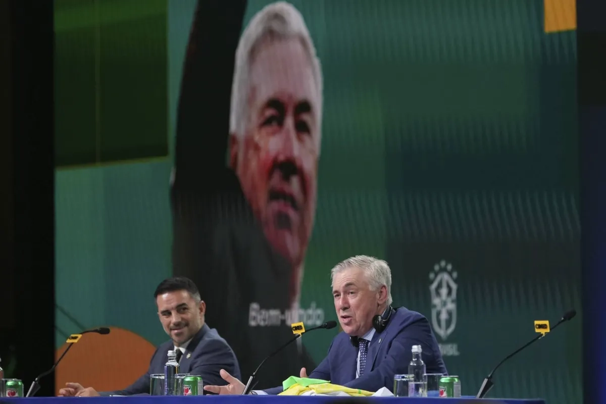 «فيفا» يطلب توضيحات من الاتحاد البرازيلي تتعلق بالتعاقد مع أنشيلوتي
