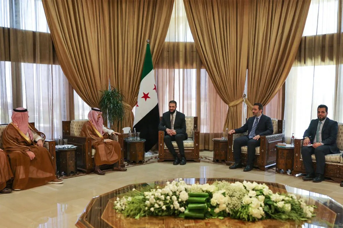 بن فرحان يؤكد من دمشق دعم سوريا الجديدة
