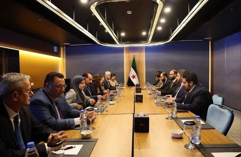 التوصل إلى تفاهمات حول ملفات مهمة لمتابعة تنفيذ اتفاق الشرع