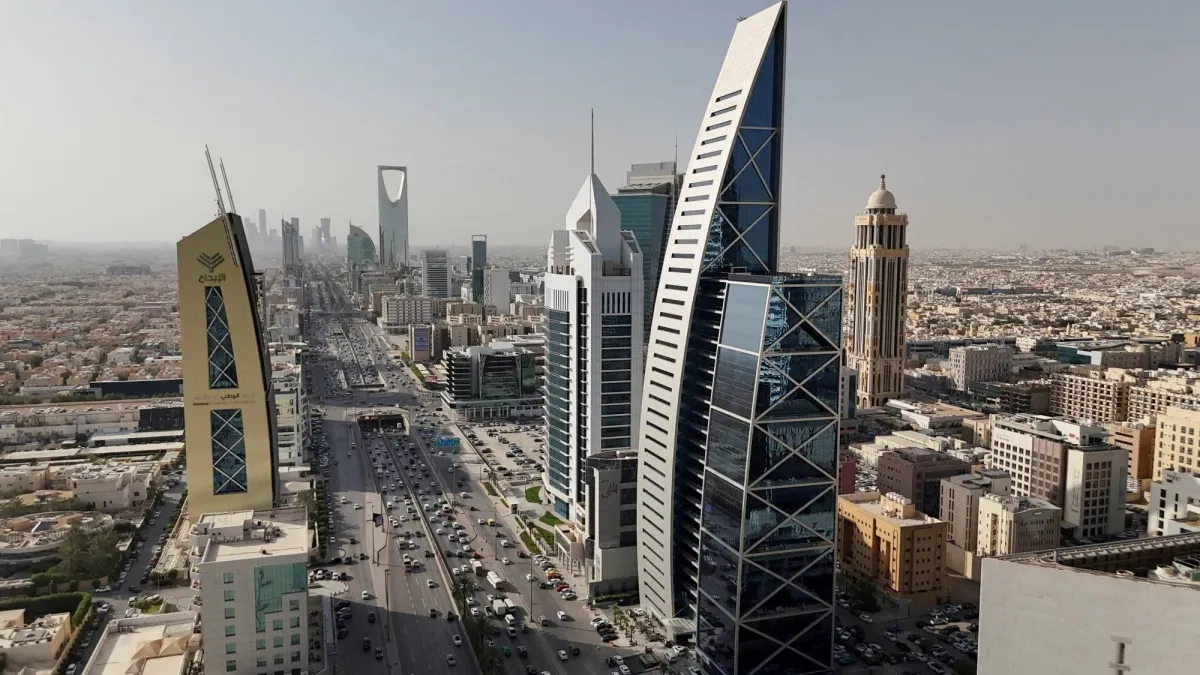 مدفوعاً بنمو الطلب... تسارع نمو القطاع الخاص غير النفطي في السعودية بمايو