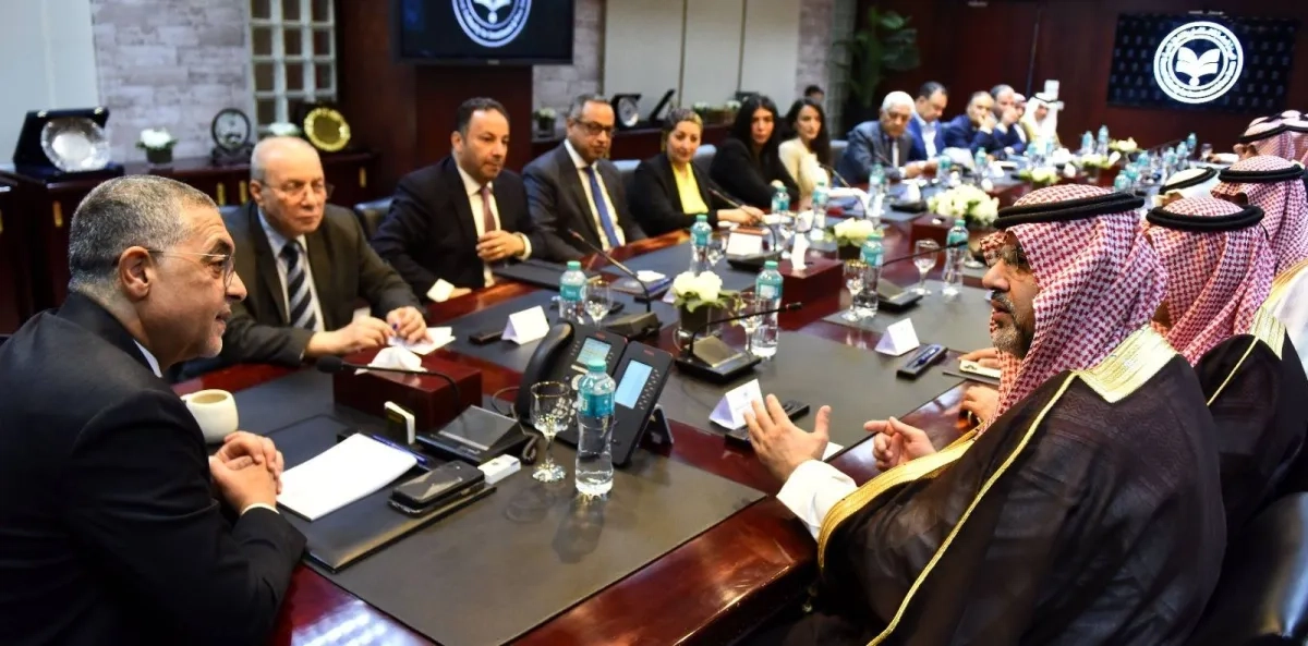 هيئة الاستثمار المصرية تبحث مع وفد سعودي فرص الشراكة في قطاع التشييد والبناء