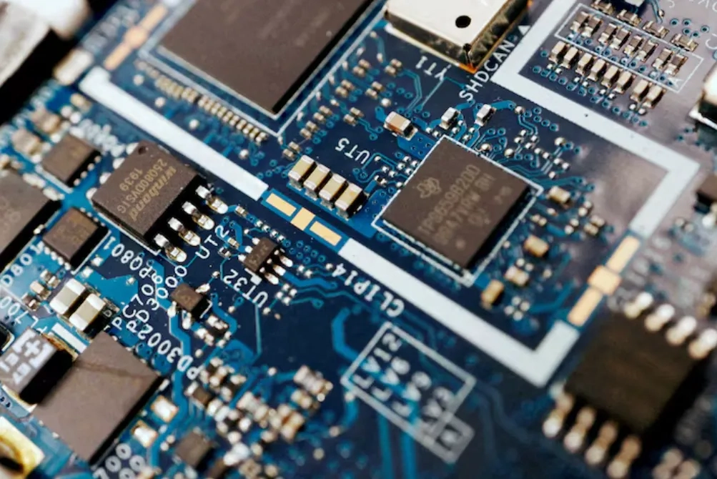 Chinese Chip Firm UniVista Offers Free Product Trial after US Ban on Chip Design Software