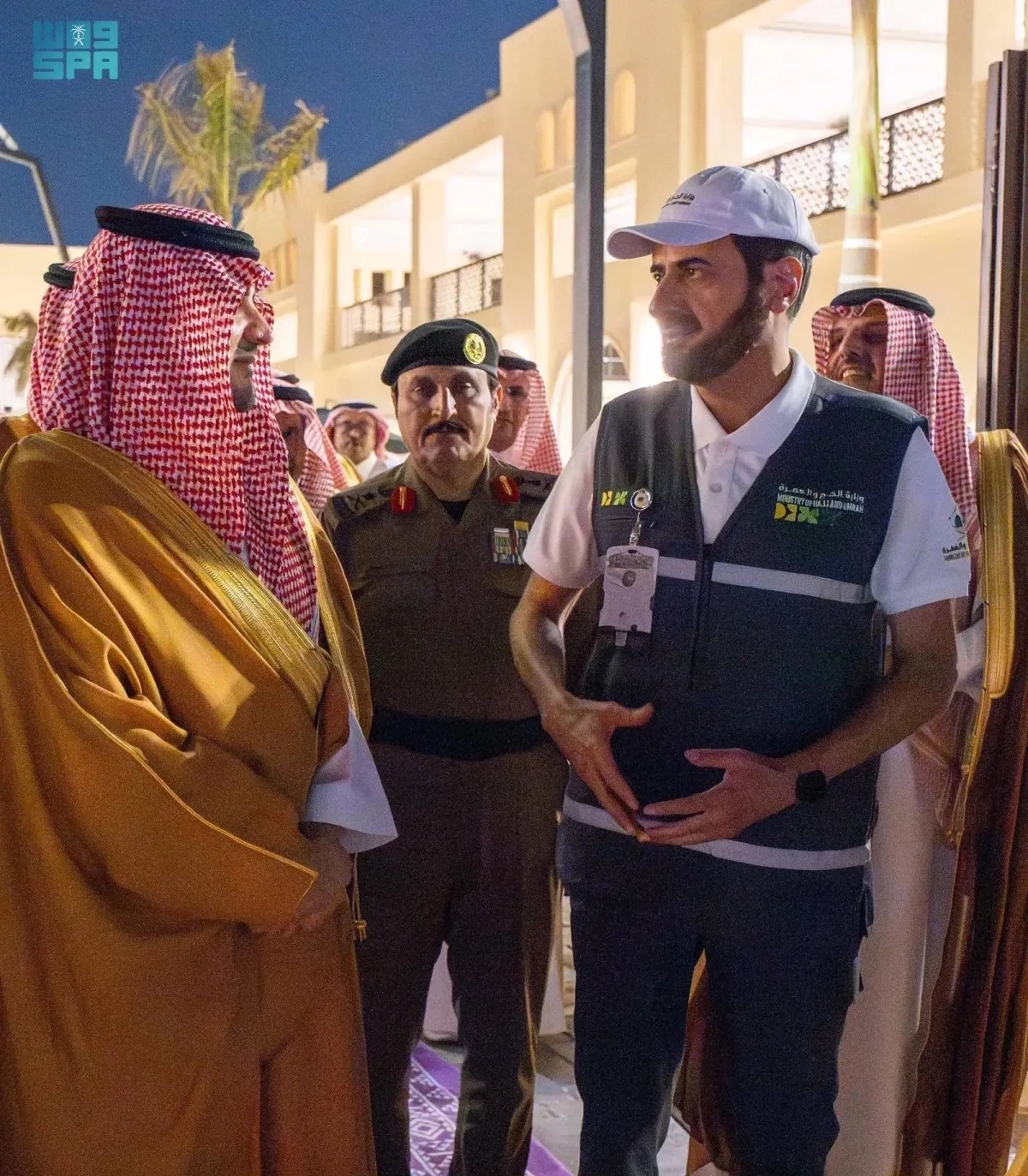Saudi Interior Minister Reviews Readiness of Agencies to Receive Pilgrims at Arafat