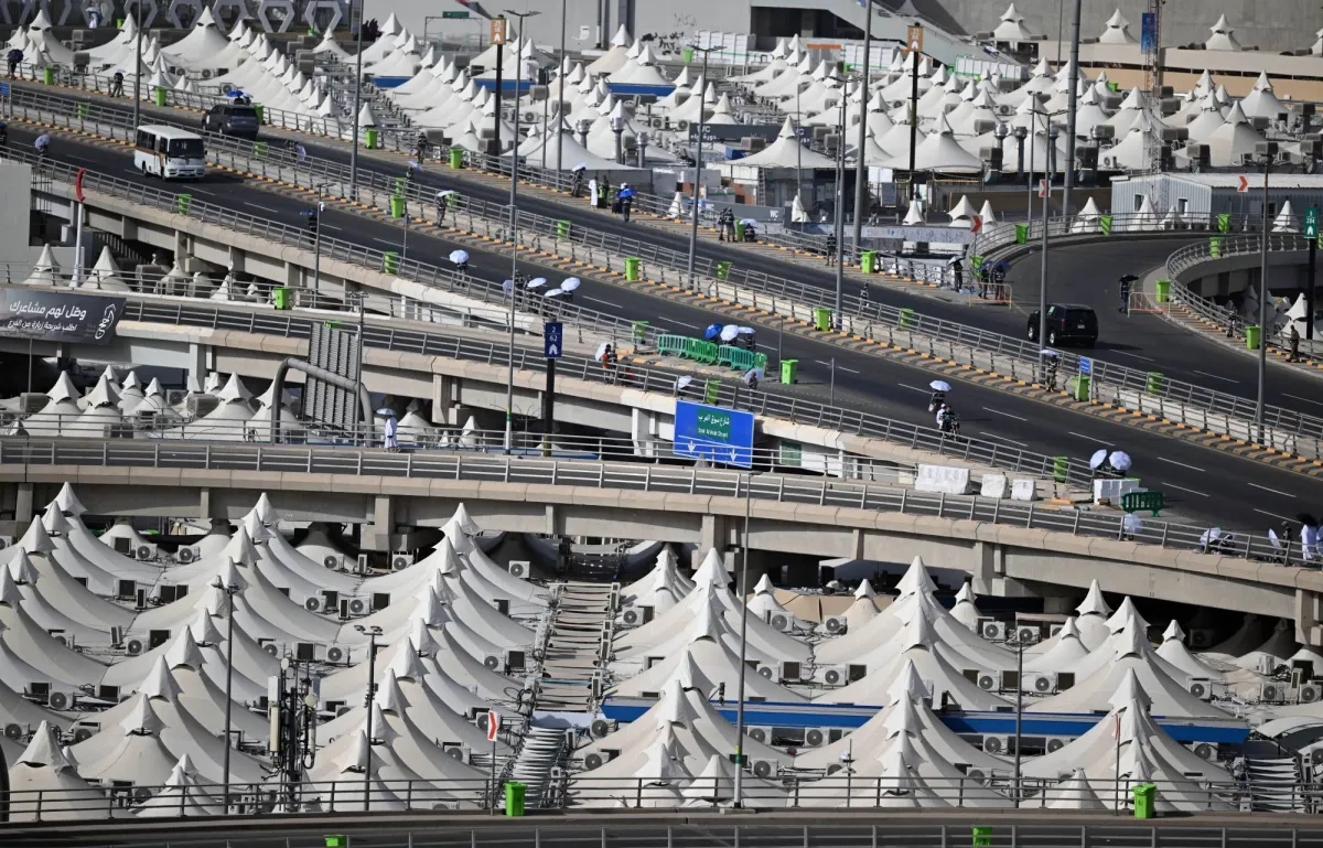Pilgrims Fill Tent City as Arafat Prepares for Key Hajj Rite