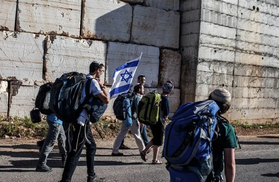 Israeli Finance Minister Says Banks Should Not Obey EU Sanctions on Settlers
