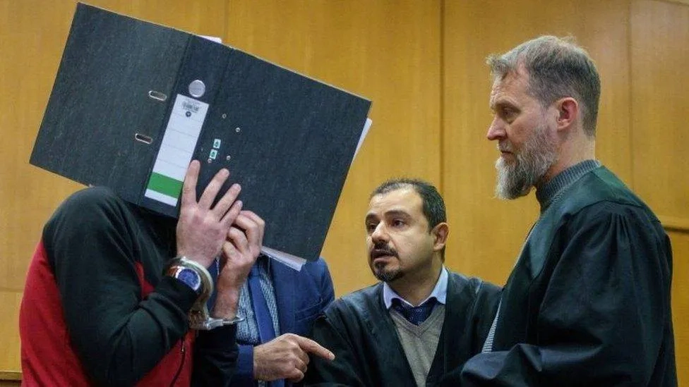 ألمانيا: مواصلة محاكمة زوجين عراقيين بتهمة استعباد فتاتين إيزيديتين