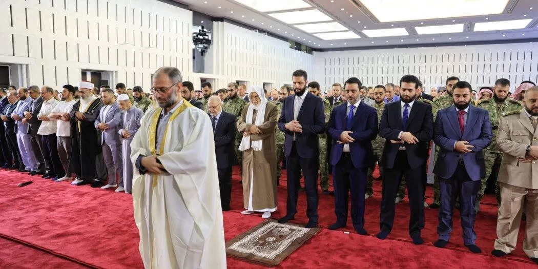 صلاة العيد في «قصر الشعب»... والشرع يهنئ «شعب سوريا العظيم»