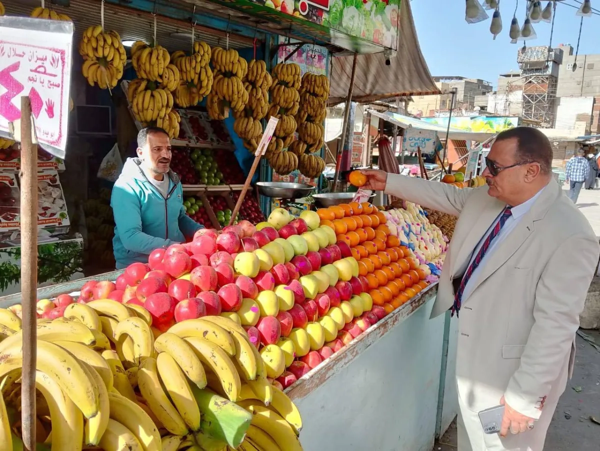 مصر: الدولار متراجع… لكن الأسعار لا تكترث