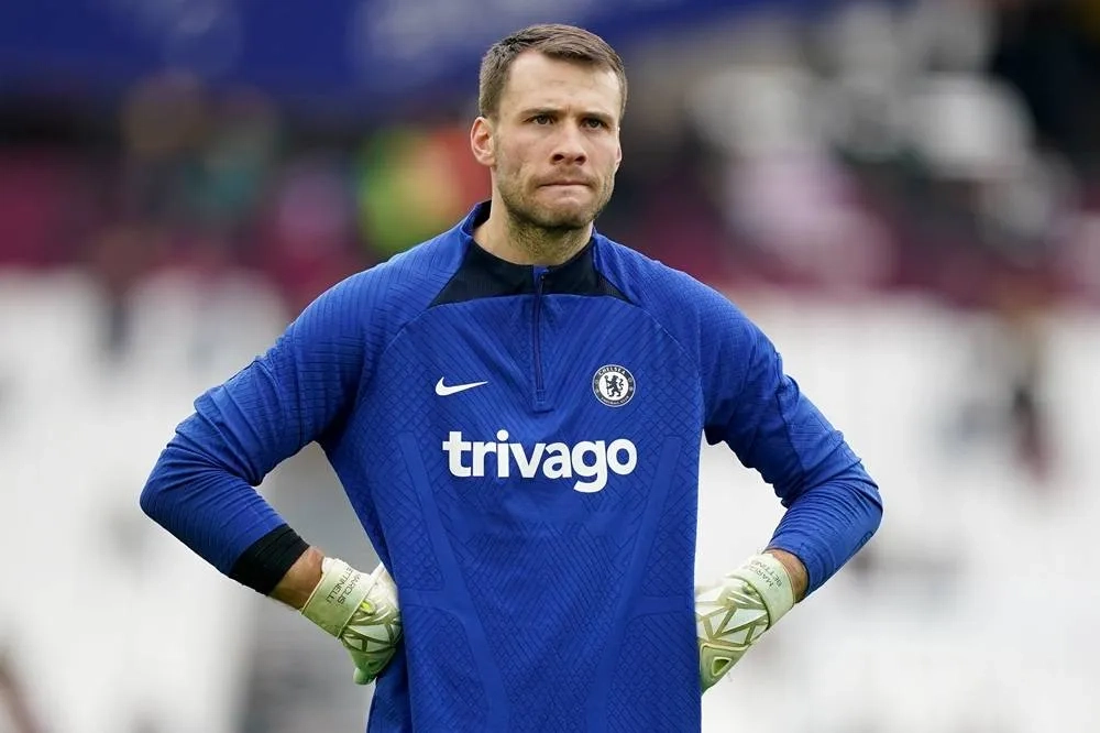 Man City Signs Backup Goalkeeper Bettinelli from Chelsea