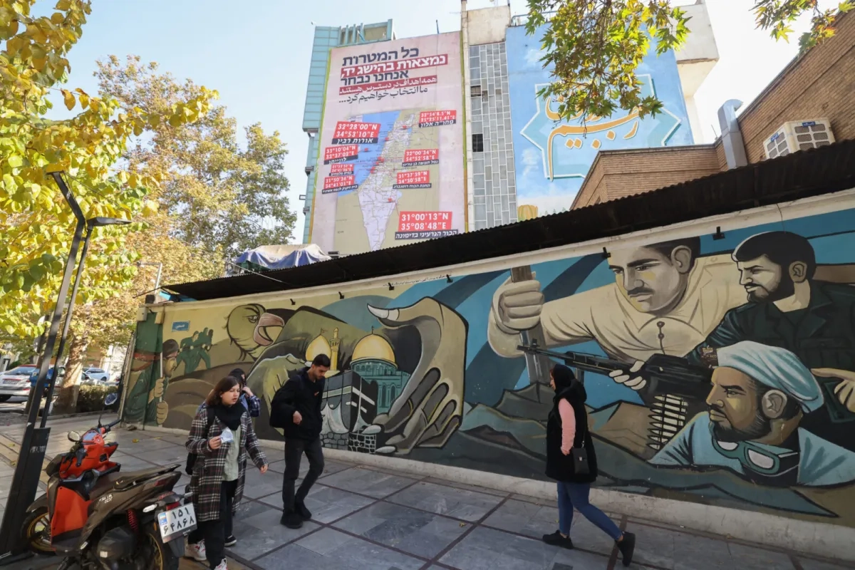 IRGC's Intelligence Warns Iranians Against Cooperation with Mossad