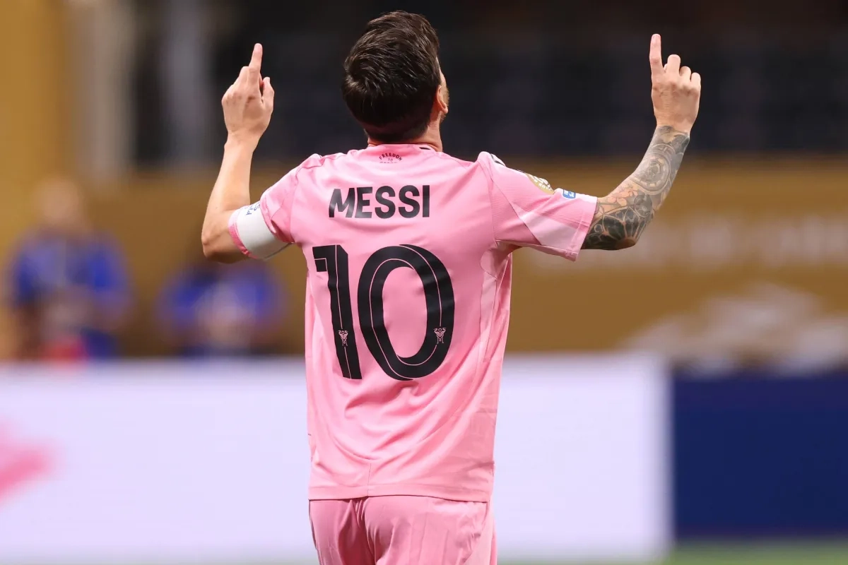 ماسكيرانو: ميسي أفضل لاعب في تاريخ كرة القدم