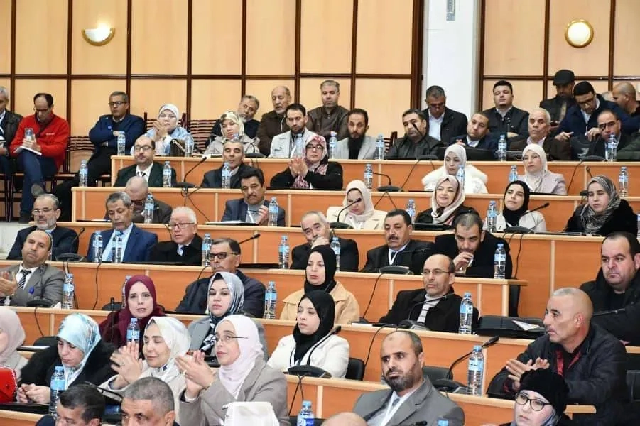 الجزائر تتعهد الخروج من «اللائحة الرمادية» لغسل الأموال
