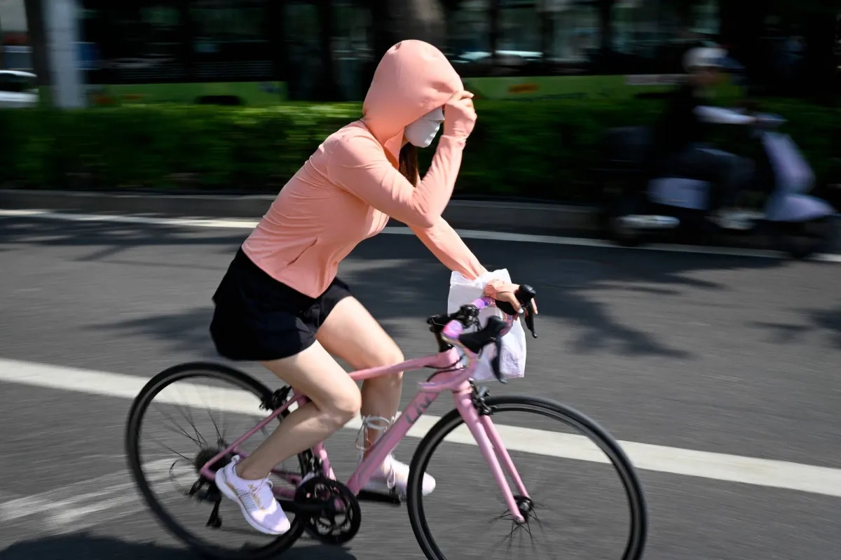 Beijing Issues Weather Warning for Hottest Days of Year