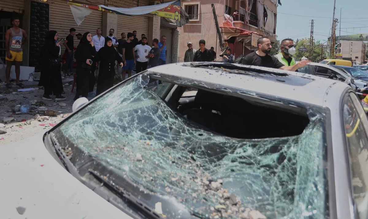 قتيل ومصاب بغارة إسرائيلية استهدفت سيارة في جنوب لبنان